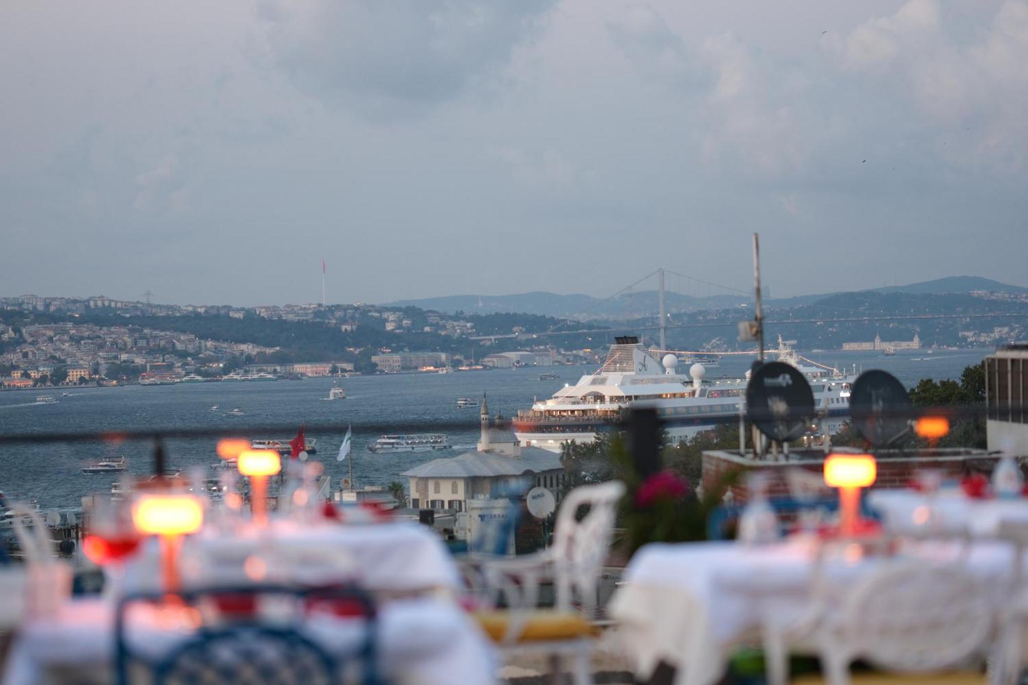 Raymond Blue Hotel Istanbul Eksteriør billede